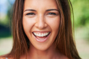 porselen_dis_ile_zirkonyum_dis_arasindaki_farklar_nelerdir